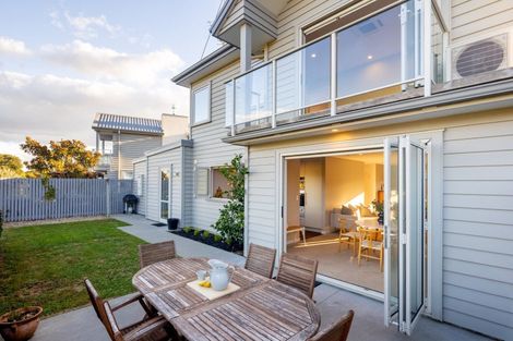 Photo of property in 4 Tucker Close, Leamington, Cambridge, 3432