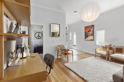 Photo of property in 33 Normanby Street, Newtown, Wellington, 6021