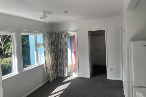 Photo of property in 1/8 Kaitawa Road, York Bay, Lower Hutt, 5013