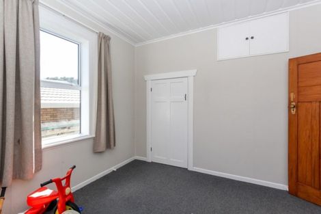 Photo of property in 6 Morley Street, New Plymouth, 4310
