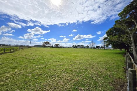 Photo of property in 76 Robertson Road, Ruawai, 0591
