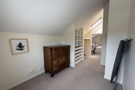 Photo of property in 24 Harbour View Road, Northland, Wellington, 6012