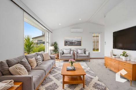 Photo of property in 2/235 Sunset Road, Sunnynook, Auckland, 0632