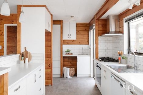 Photo of property in 26 Queen Road, Bellevue, Tauranga, 3110