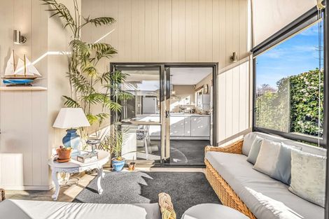 Photo of property in 7 Glenharrow Avenue, Avonhead, Christchurch, 8042