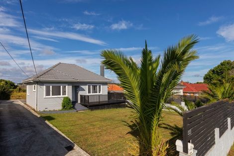 Photo of property in 4040 Great North Road, Glen Eden, Auckland, 0602