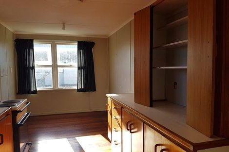 Photo of property in 10 Thames Street, Roslyn, Palmerston North, 4414