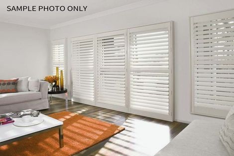 Photo of property in 2 Oakpark Place, West Harbour, Auckland, 0618