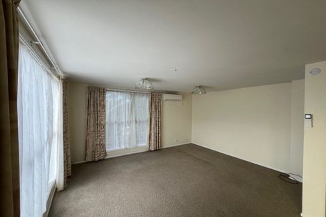 Photo of property in 109 Akaroa Drive, Maupuia, Wellington, 6022