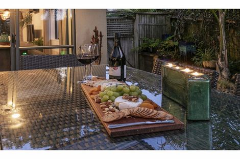 Photo of property in 17 Matija Place, Red Beach, 0932