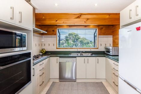 Photo of property in 6 Gates Road, Waikanae Beach, Waikanae, 5036