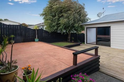 Photo of property in 1/10 Aronia Way, Goodwood Heights, Auckland, 2105
