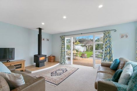 Photo of property in 74 Main Road, Wainuiomata, Lower Hutt, 5014