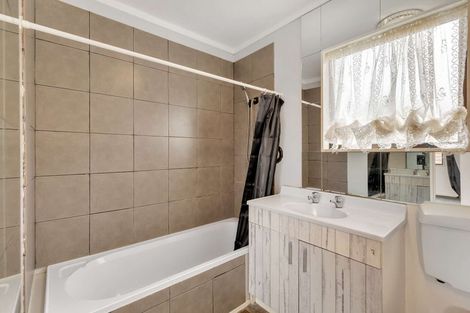 Photo of property in 76a Rugby Street, Awapuni, Palmerston North, 4412