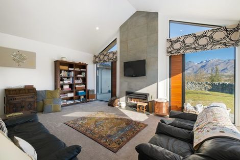Photo of property in 1 Skye Lane, Jacks Point, Queenstown, 9371