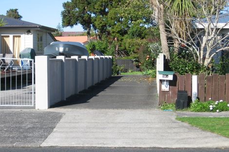 Photo of property in 32a Pine Road, Orewa, 0931