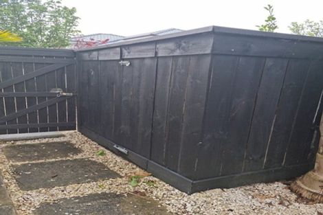 Photo of property in 2/36 Seaview Road, Castor Bay, Auckland, 0620