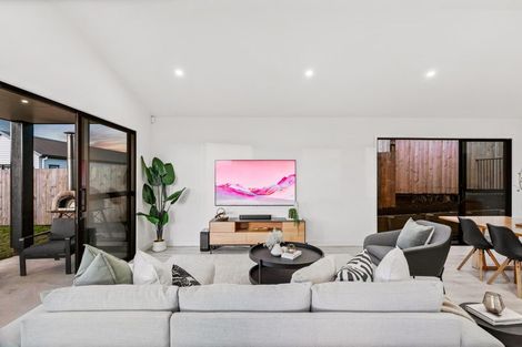 Photo of property in 23 Will Street, Huapai, Kumeu, 0810