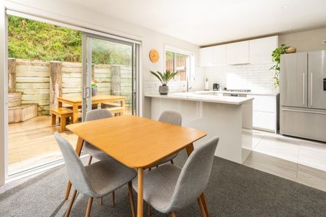 Photo of property in 20b Rarangi Way, Owhiro Bay, Wellington, 6023