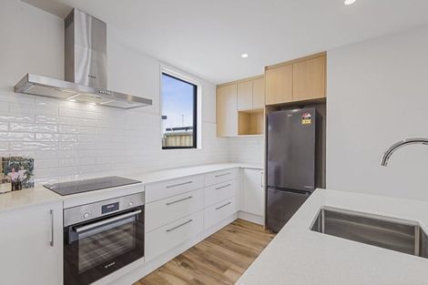 Photo of property in 11/6 Skibbereen Drive, Halswell, Christchurch, 8025