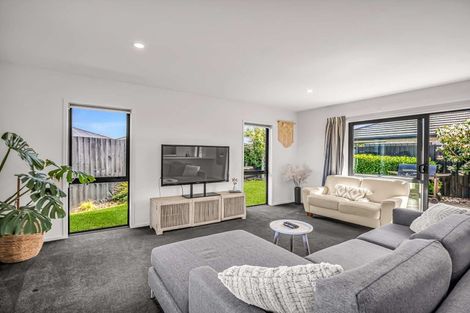 Photo of property in 7 Lambies Street, Marshland, Christchurch, 8083