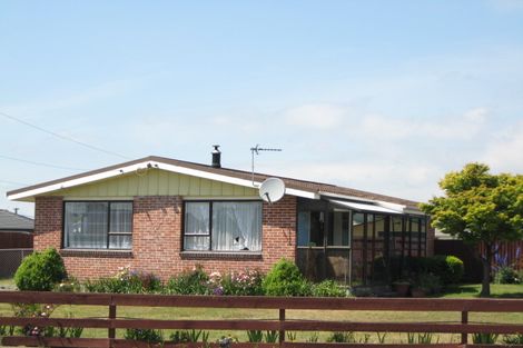 Photo of property in 26 Merrington Crescent, Aranui, Christchurch, 8061