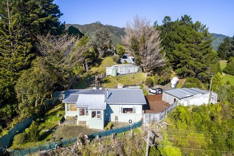Photo of property in 2c Kaitoke Loop Road, Kaitoke, Upper Hutt, 5018