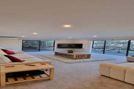 Photo of property in 16 The Crowsnest, Whitby, Porirua, 5024