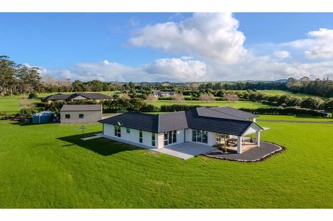 Photo of property in 129 Waitotara Drive, Waipapa, 0230