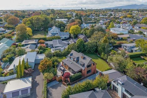 Photo of property in 66 Straven Road, Fendalton, Christchurch, 8014