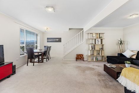 Photo of property in 52 Akaroa Drive, Maupuia, Wellington, 6022