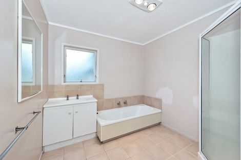 Photo of property in 23 Forsyth Street, St Andrews, Hamilton, 3200