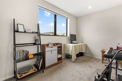 Photo of property in 5 Turehu Road, Papakura, 2110