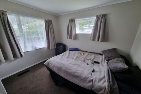 Photo of property in 113 Parkvale Road, Karori, Wellington, 6012