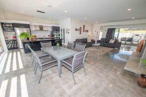 Photo of property in 27 Eagles Way, Cable Bay, 0420