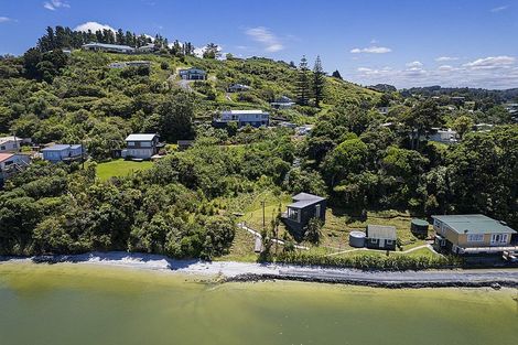 Photo of property in 2 High Street, Pahi, Paparoa, 0571