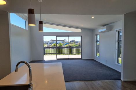 Photo of property in 27 Bill Miller Drive, Papamoa, 3118