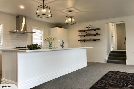 Photo of property in 39a Hetley Crescent, Taradale, Napier, 4112