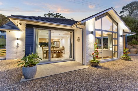 Photo of property in 5b Hobbs Road, Matakatia, Whangaparaoa, 0930