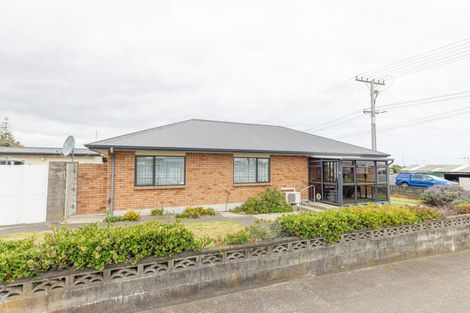 Photo of property in 2 Mosston Road, Castlecliff, Whanganui, 4501