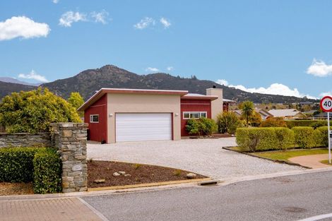 Photo of property in 29 Frye Crescent, Albert Town, Wanaka, 9305