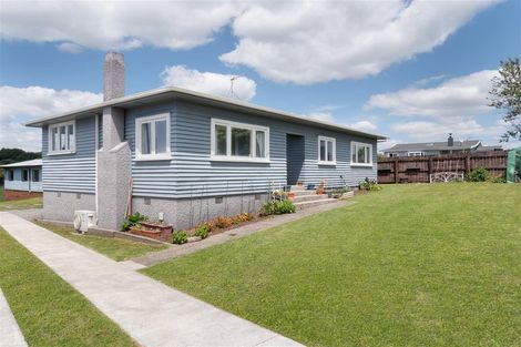 Photo of property in 10 Dunlop Road, Te Puke, 3119