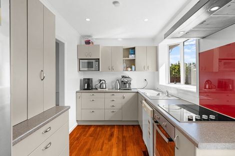 Photo of property in 15 Prestons Road, Redwood, Christchurch, 8051