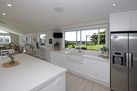Photo of property in 33 Rua Road, Mangawhai, 0573