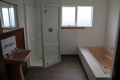 Photo of property in 31 Queen Street, Westport, 7825