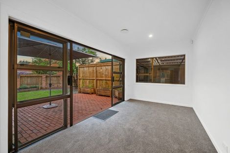 Photo of property in 24 Godley Road, Green Bay, Auckland, 0604