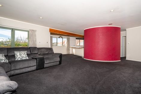 Photo of property in 29 Jubaea Place, Henderson, Auckland, 0610