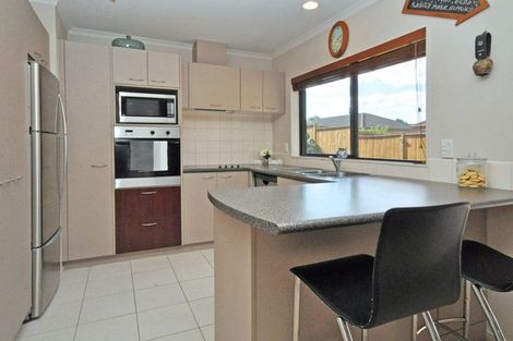 Photo of property in 30 Skelton Avenue, Randwick Park, Auckland, 2105