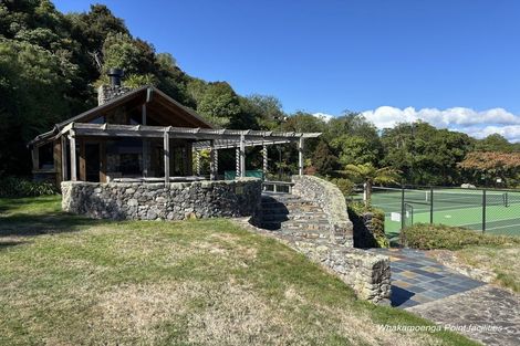 Photo of property in 8 Whakamoenga Point, Acacia Bay, Taupo, 3385