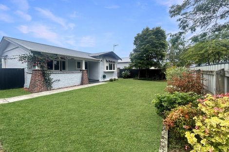 Photo of property in 24 Kingswood Street, Takaro, Palmerston North, 4412